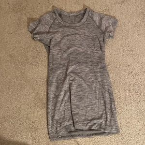 Lululemon Gray Swiftly Short Sleeve Shirt, Size 2